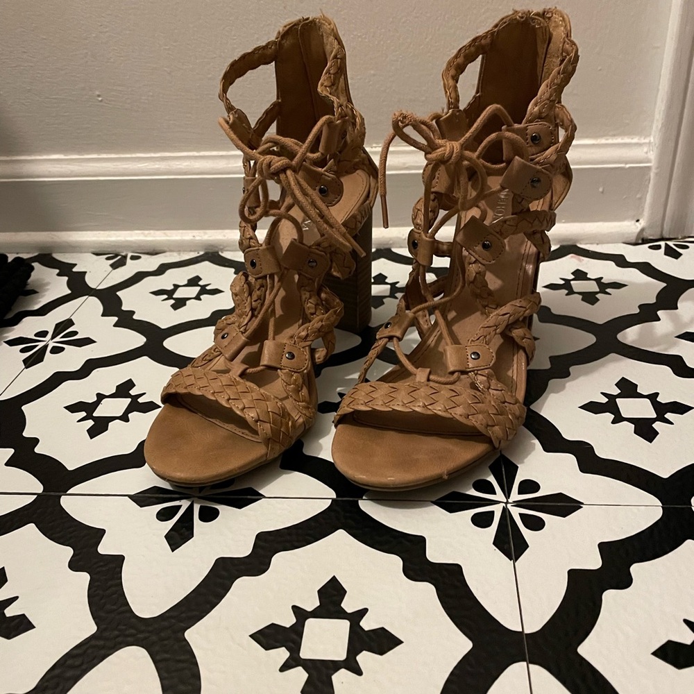 Tan Chunky Heel